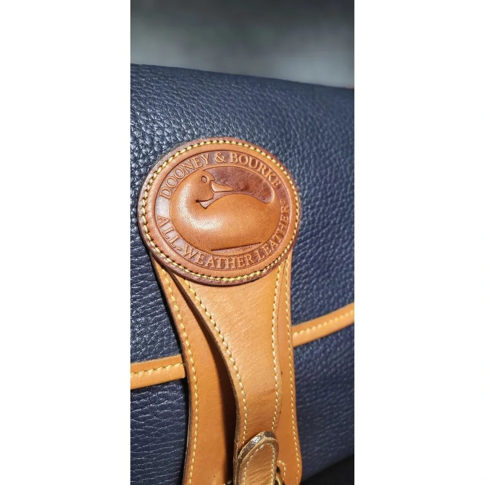 Vintage Dooney & Bourke Green Leather Equestrian Crossbody Medium Essex Purse !!